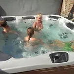 Ostsee-wellnesslandhaus Mit Sauna, Jacuzzi, Innenwhirlpool Feriehus